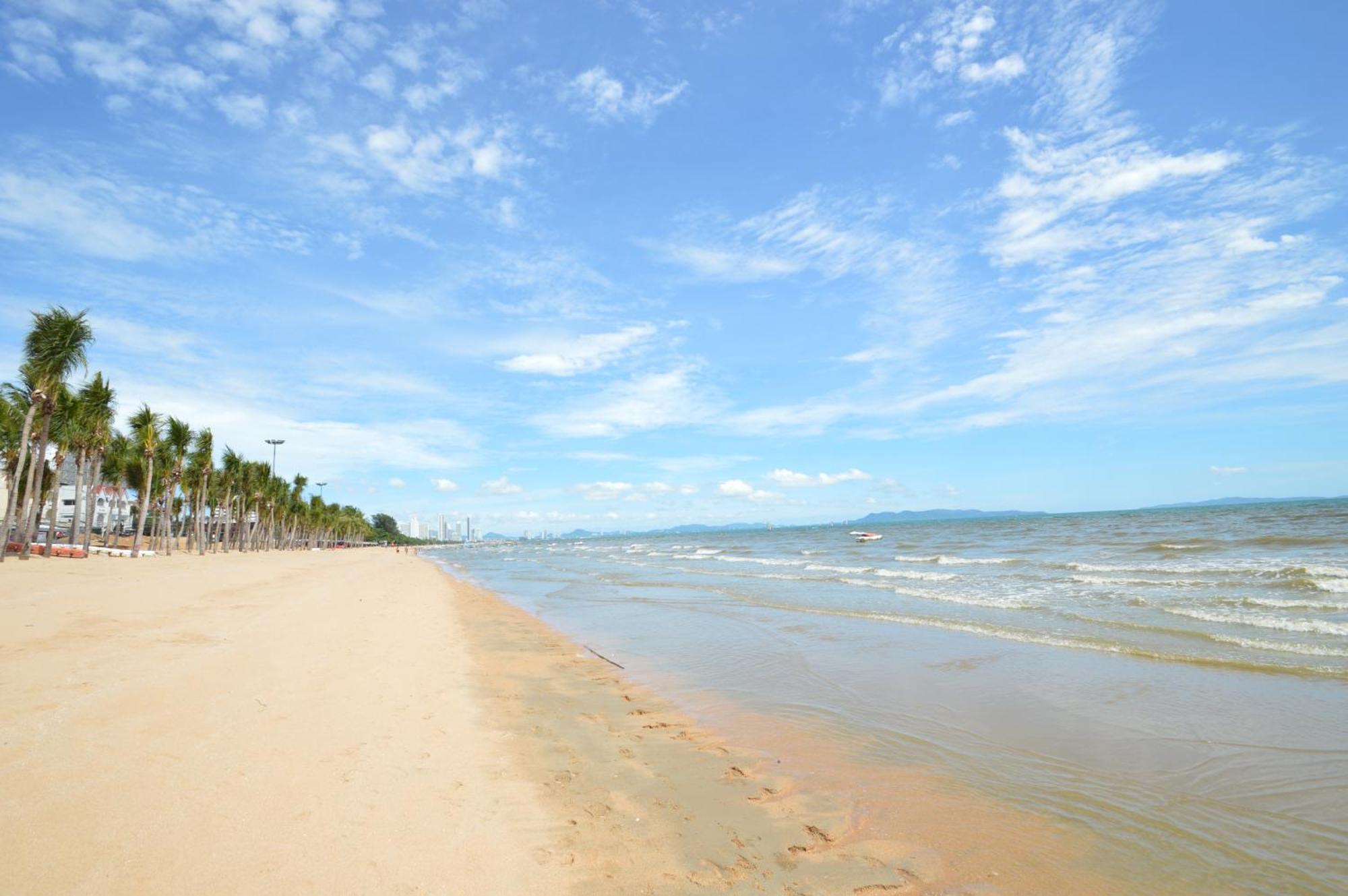 View Talay 5 Jomtien Beachfront Pattaya Exteriör bild