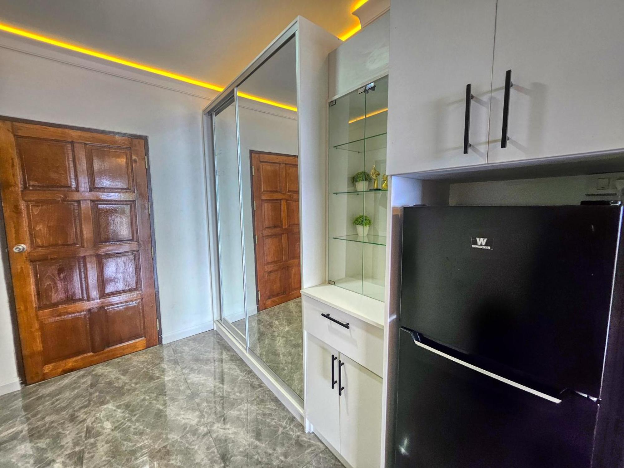 View Talay 5 Jomtien Beachfront Pattaya Exteriör bild