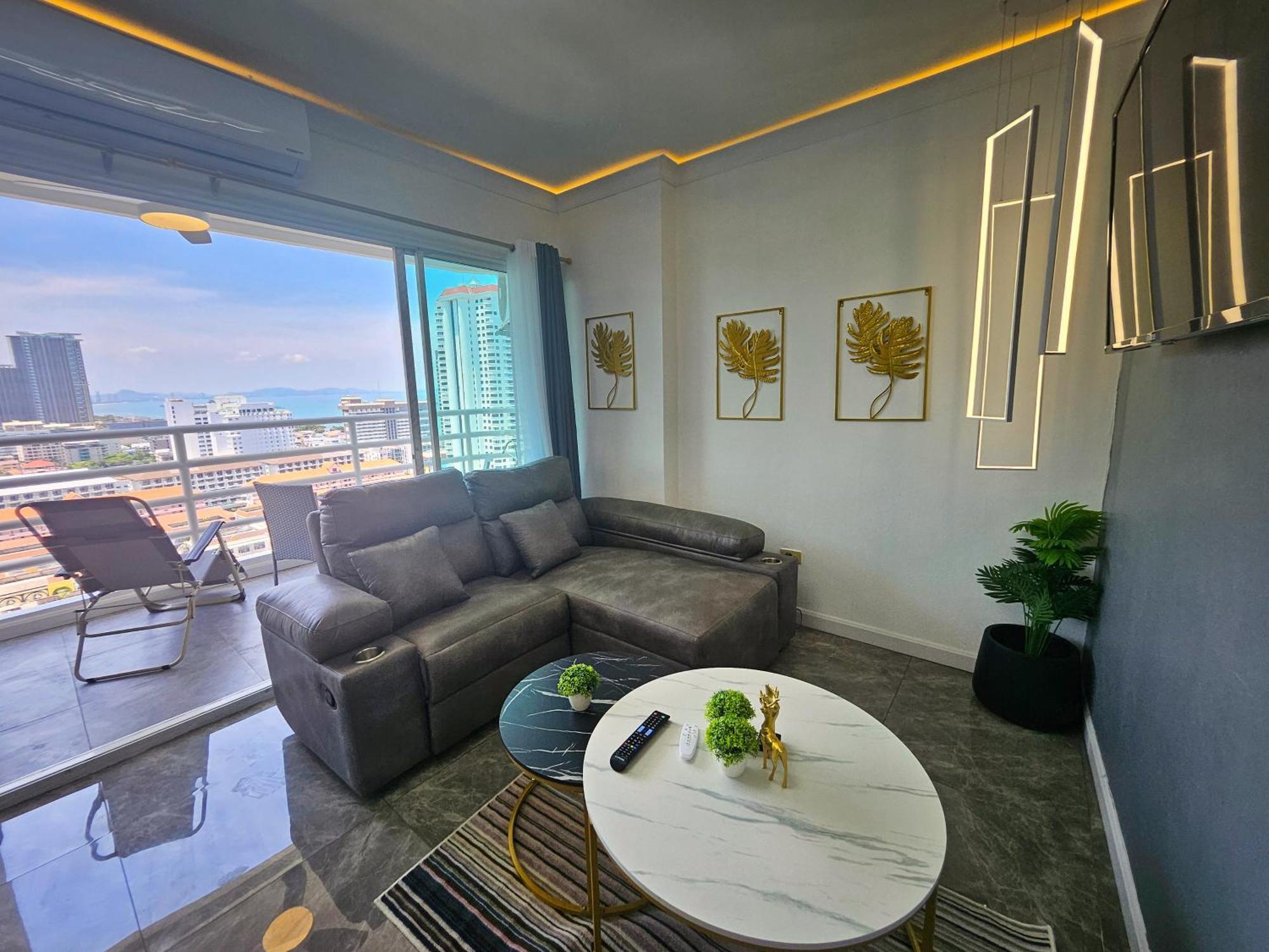 View Talay 5 Jomtien Beachfront Pattaya Exteriör bild